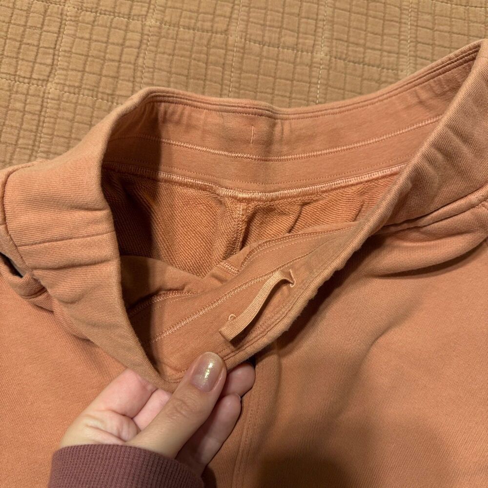 Lululemon Relaxed HR Jogger in size 4 - Picture 2 of 5